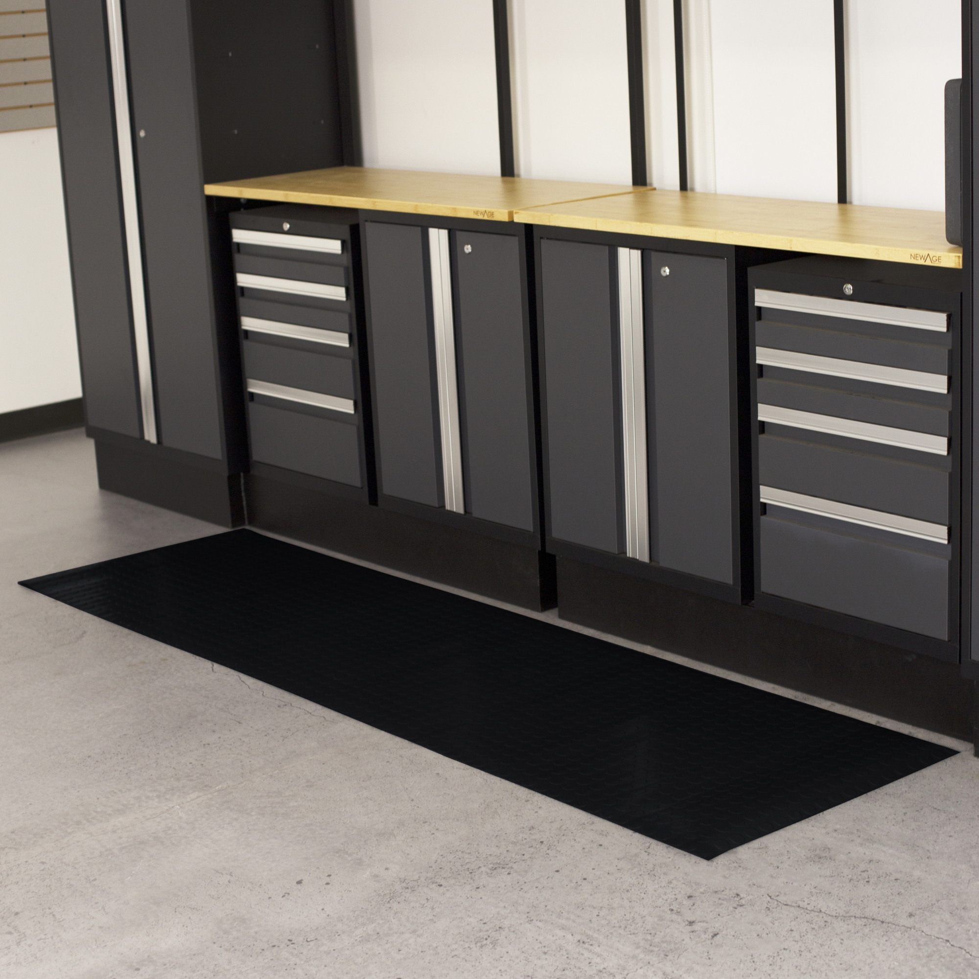 G-Floor, Vinyl Performance Floor Runner, Coverage Area 18 ft², Model# WGRUN75CN2796MB